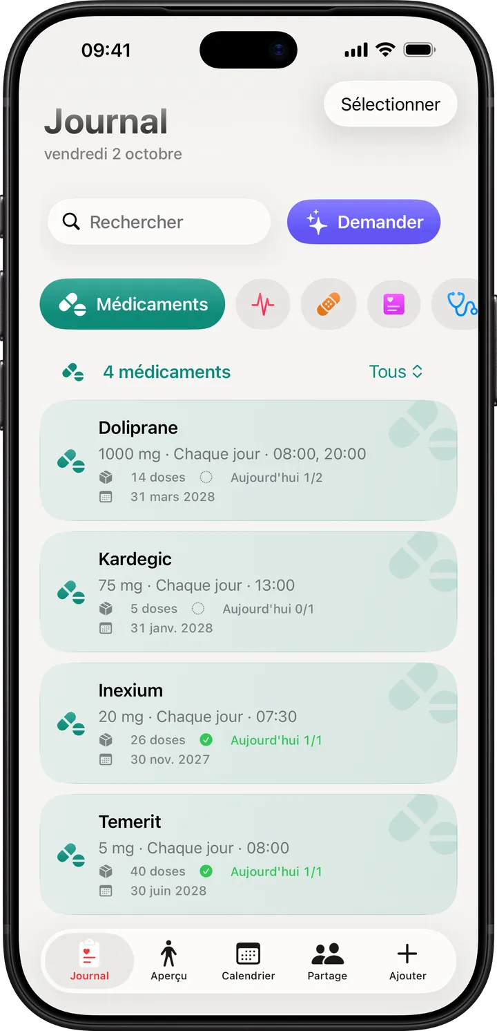 Clino sur iPhone : l’armoire à pharmacie dans le Journal, avec les prises du jour, les stocks et la péremption de quatre médicaments